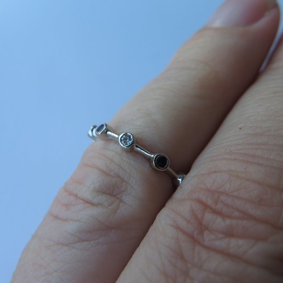 Genuine Diamonds Enamel In 18K White Gold Ring Size 5 - Picture 12 of 12